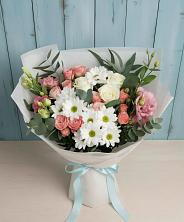 Букет цветов из:  Розы, Лизиантусы и Хризантемы в Инарках