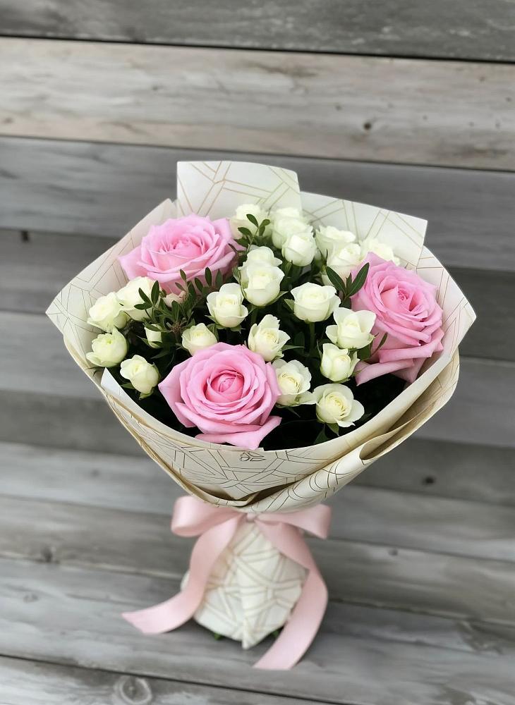 Букет цветов из: Розы в Инарках