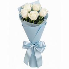 Букет 5 Белых роз Проуд в Инарках