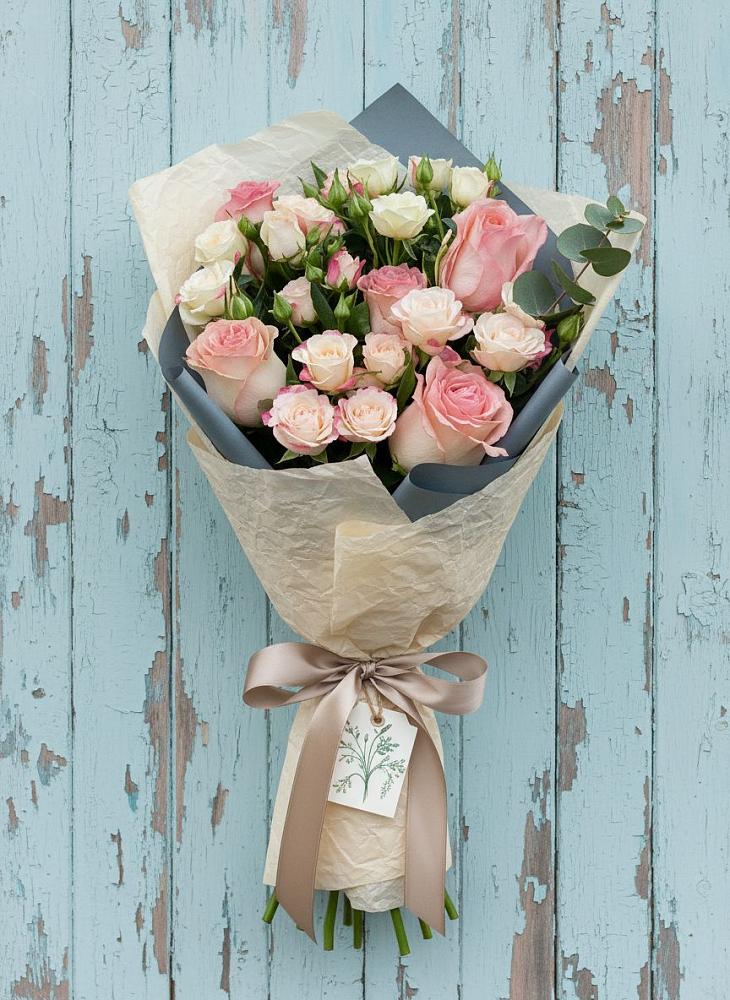 Букет цветов из: Розы в Инарках