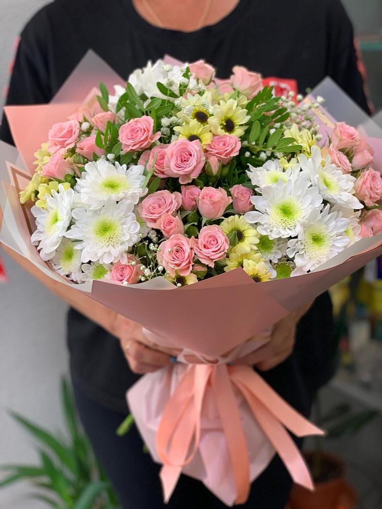 Букет цветов из: Розы и Хризантемы в Инарках