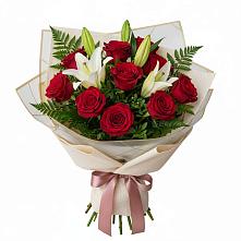 Букет цветов из:  Лилии и Розы в Инарках