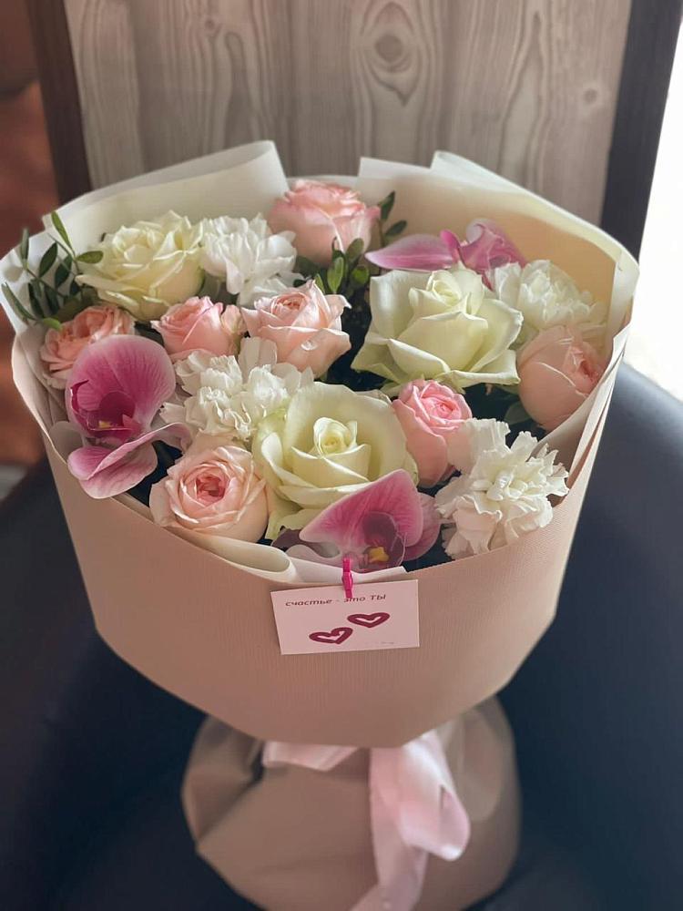 Букет цветов из: Орхидеи, Розы и Гвоздики в Инарках