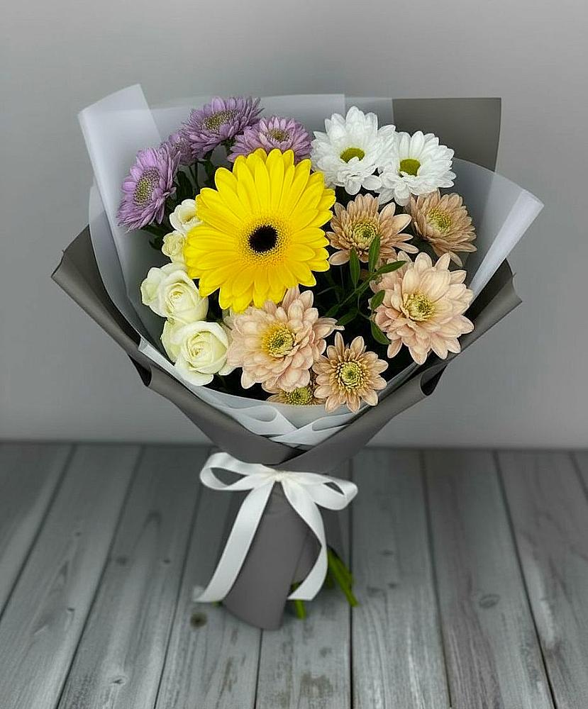 Букет цветов из: Розы, Герберы и Хризантемы в Инарках