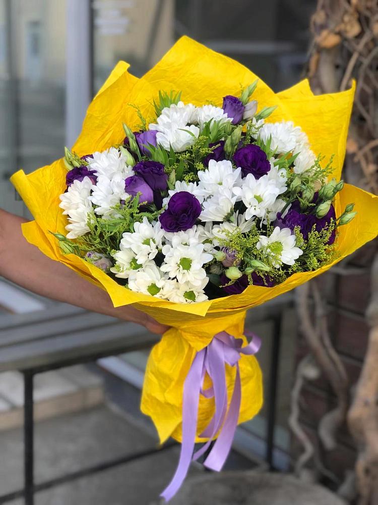Букет цветов из: Ирисы, Хризантемы и Ромашки в Инарках