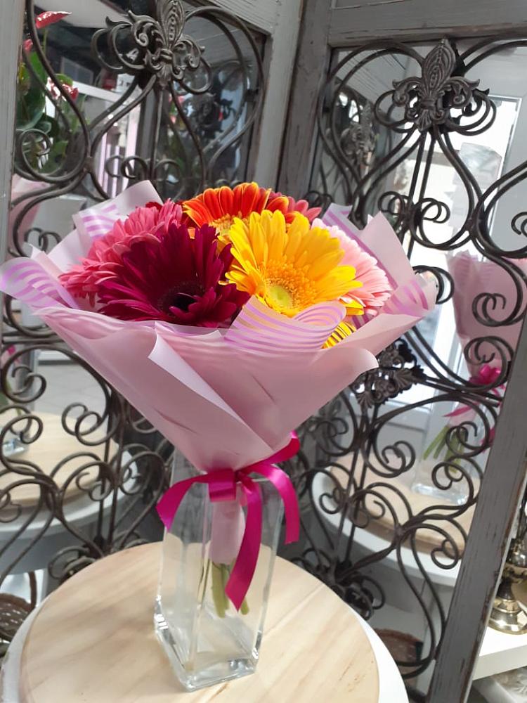 Букет цветов из: Герберы в Инарках