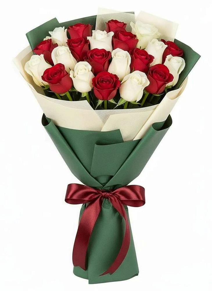 Букет Микс из красных и белых роз в Инарках
