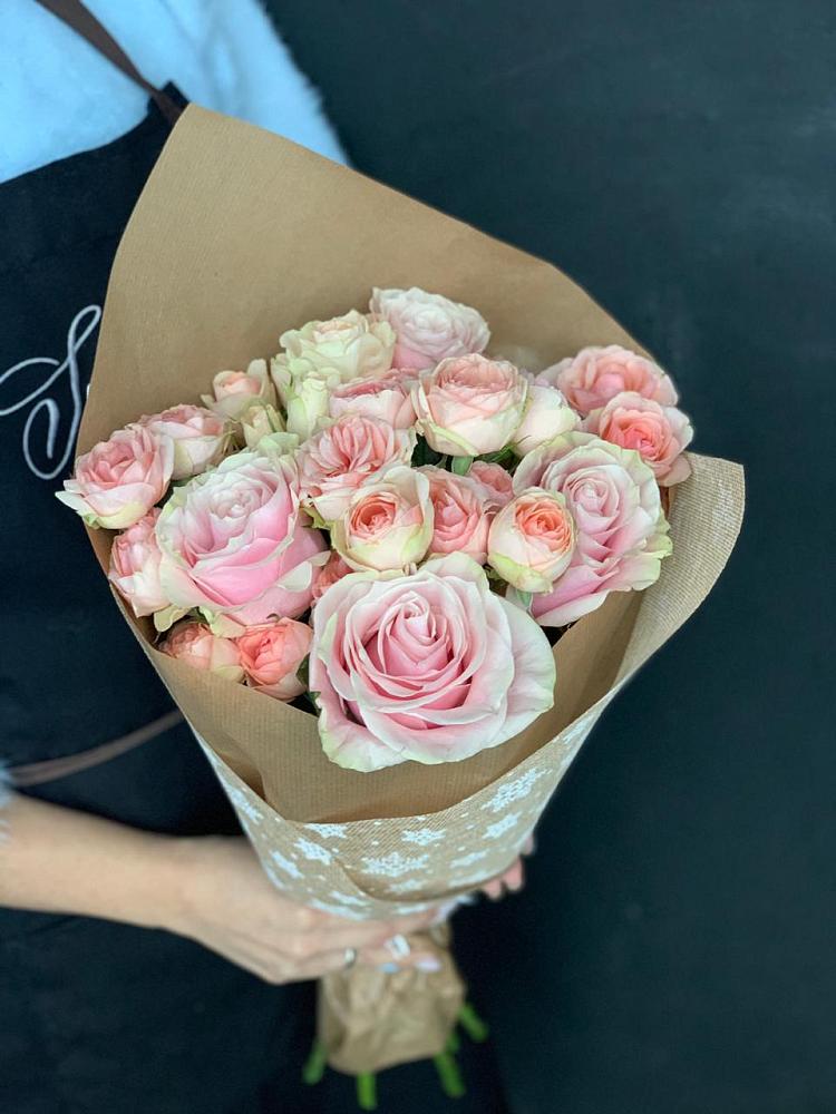 Букет цветов из: Хризантемы и Розы в Инарках