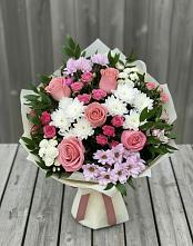 Букет цветов из:  Альстромерии, Гвоздики, Розы и Хризантемы в Инарках