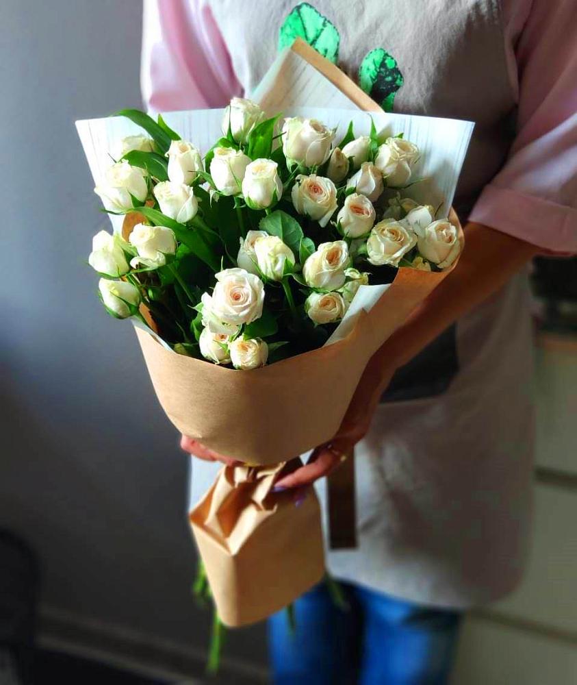 Букет цветов из: Розы в Инарках