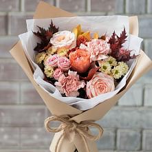 Букет цветов из:  Гвоздики, Хризантемы и Розы в Инарках