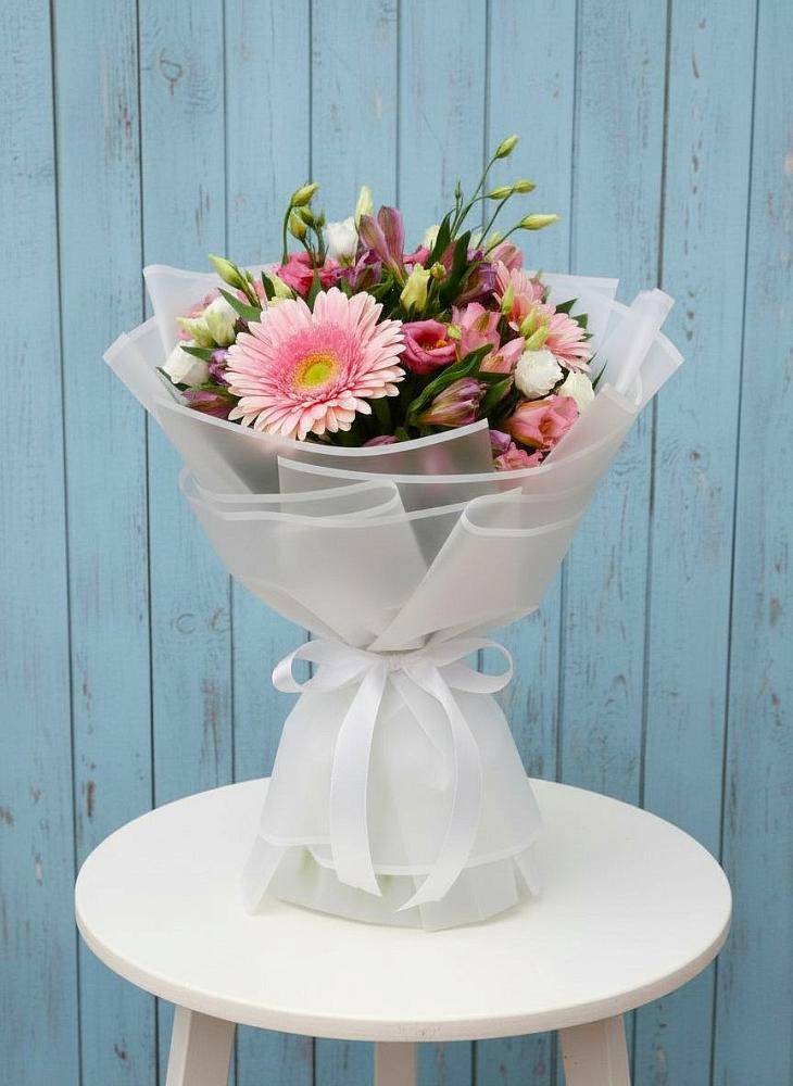 Букет цветов из: Герберы, Альстромерии и Лизиантусы в Инарках