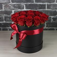 Цветочная композиция из Розы в шляпной коробке в Инарках