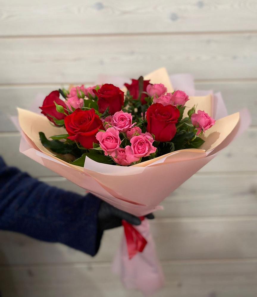 Букет цветов из: Розы в Инарках