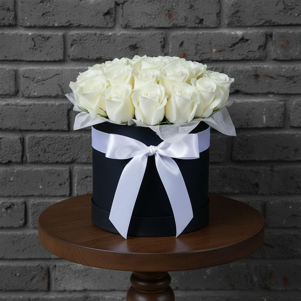 Цветочная композиция из Розы в шляпной коробке в Инарках