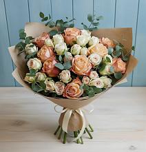 Букет цветов из:  Альстромерии и Розы в Инарках