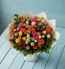 Букет Микс из разноцветных кустовых роз в Инарках