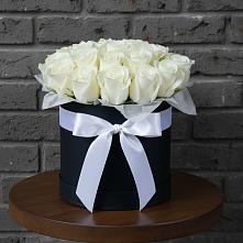 Цветочная композиция из Розы в шляпной коробке в Инарках